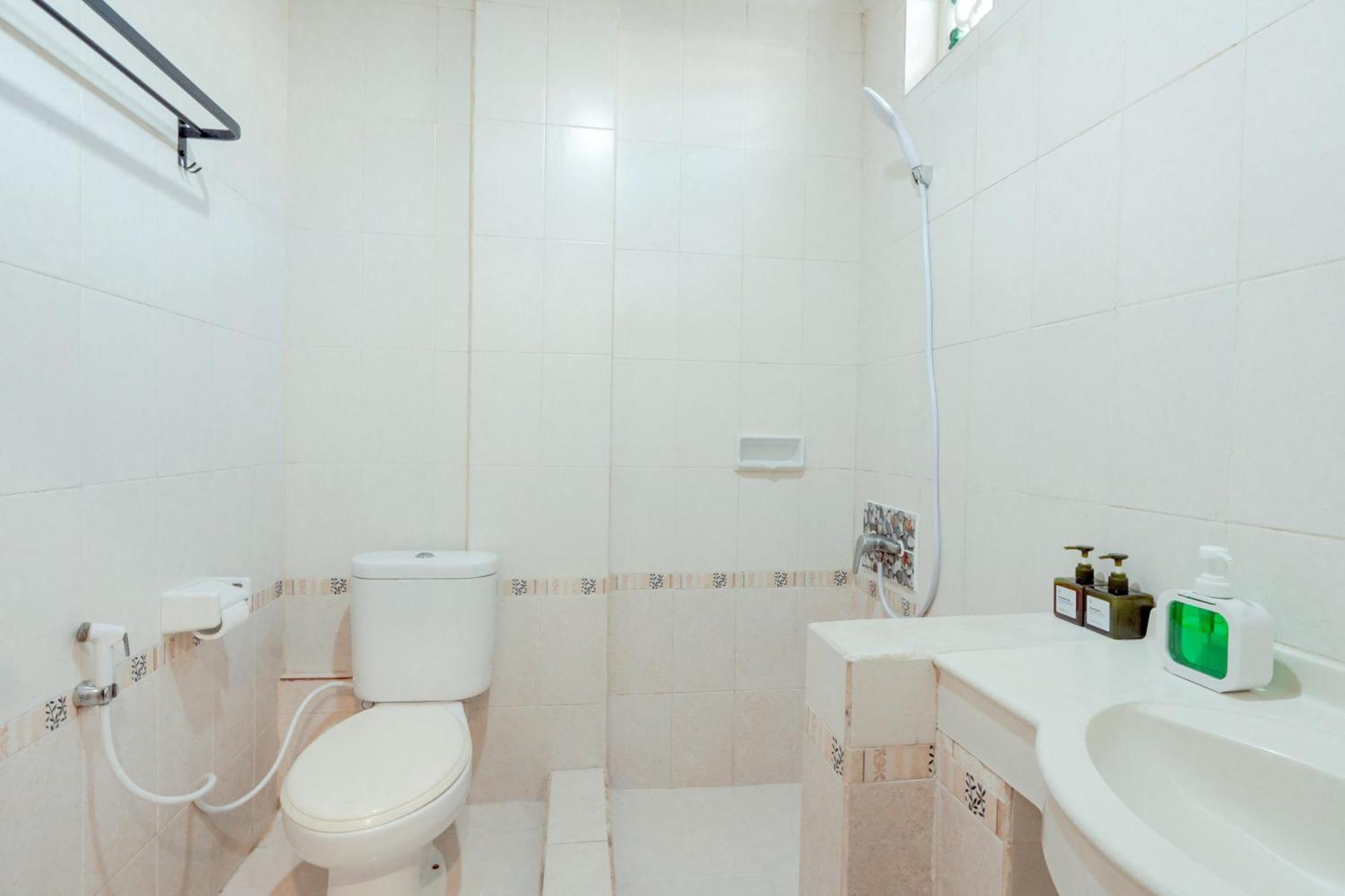 Urbanview Hotel Rasa Sayang Inn Tanjung Benoa Bali Kuta Selatan エクステリア 写真