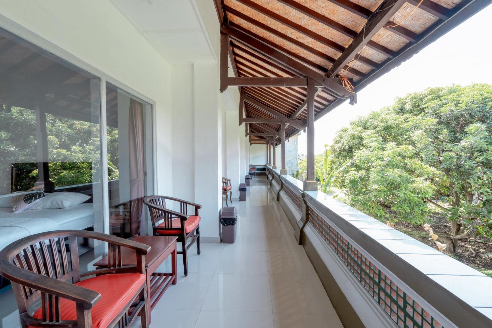 Urbanview Hotel Rasa Sayang Inn Tanjung Benoa Bali Kuta Selatan エクステリア 写真