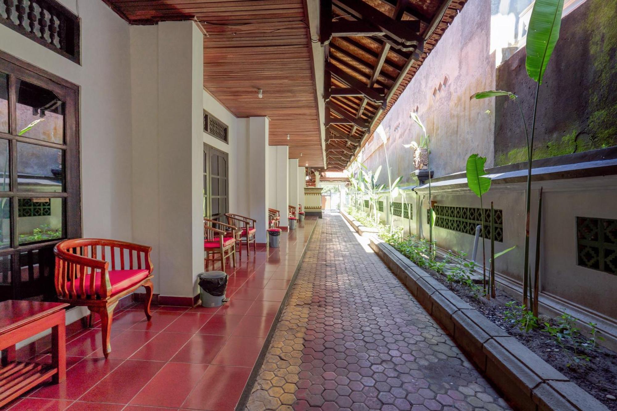 Urbanview Hotel Rasa Sayang Inn Tanjung Benoa Bali Kuta Selatan エクステリア 写真